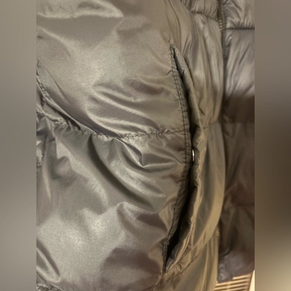Old Navy Black Quilted Puffer Jacket - Picture 11 of 12